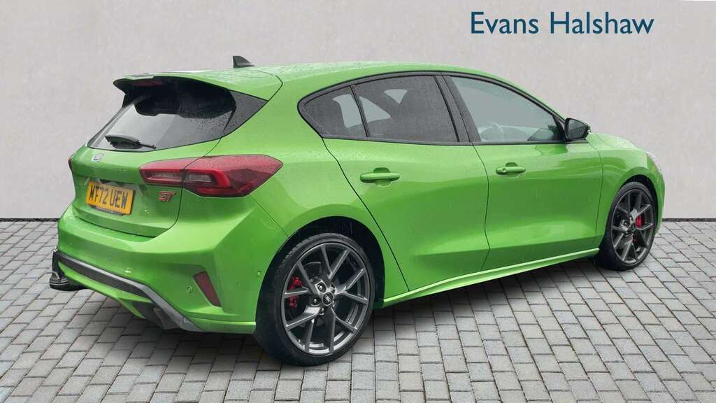 Ford Focus 2.3 Ecoboost St 2022 MT72UEW Green #2