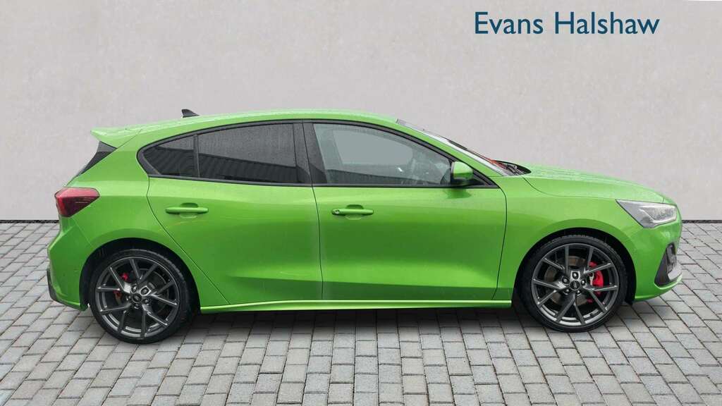Ford Focus 2.3 Ecoboost St 2022 MT72UEW Green #3
