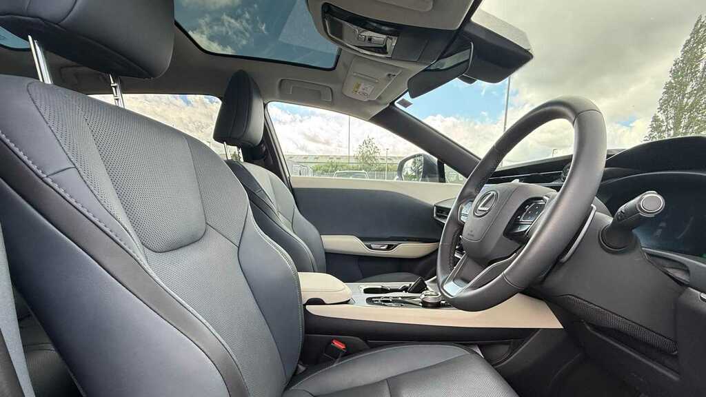 Lexus RZ 450E 230Kw Direct4 Premium 71 Kwh 2024 Grey #3