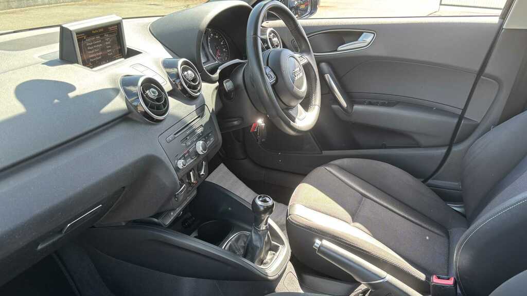 Audi A1 1.4 Tfsi S White #8
