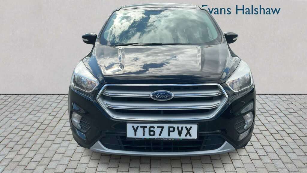 Ford Kuga 1.5 Tdci Zetec 2Wd 2017 Black #2
