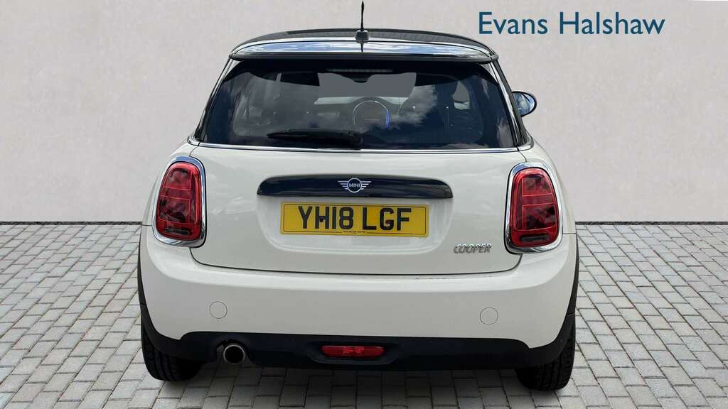 Mini Hatch 1.5 Cooper II 2018 White #4