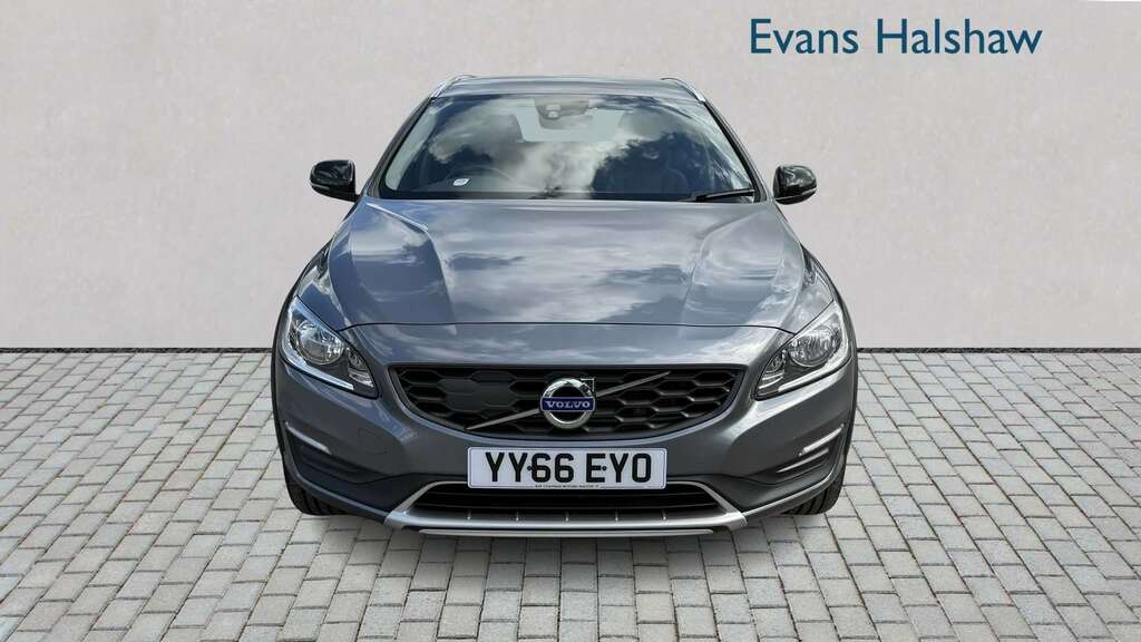 Volvo V60 Cross Country D3 150 Cross Country Se Nav Geartronic 2016 Grey #2