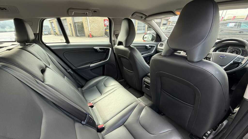 Volvo V60 Cross Country D4 Lux Nav Black #11