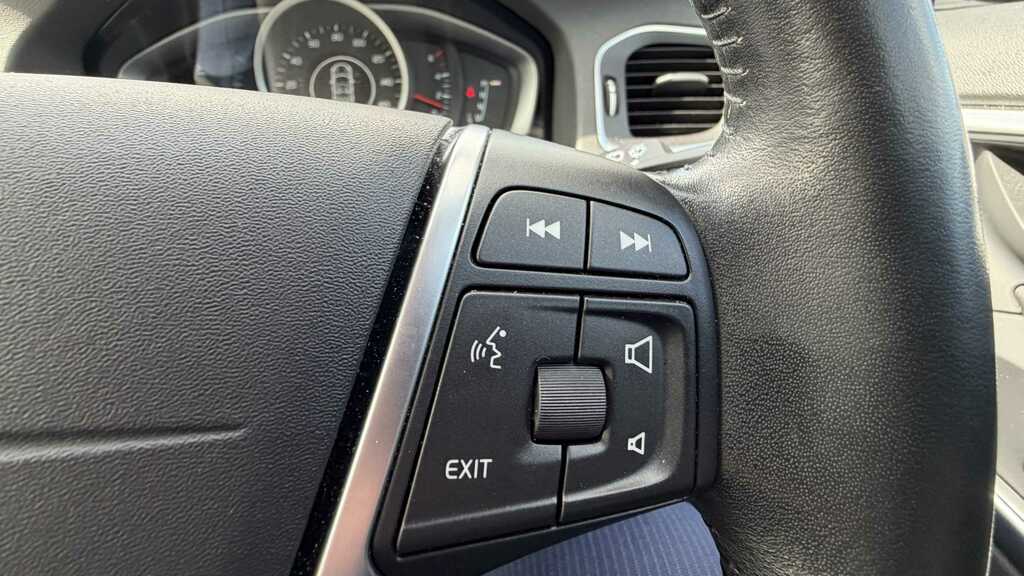 Volvo V60 Cross Country D4 Lux Nav Black #13
