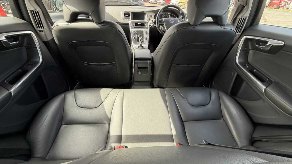 Volvo V60 Cross Country D4 Lux Nav Black #8