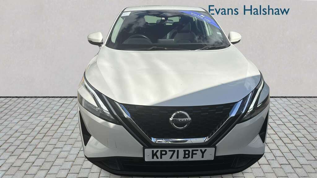 Nissan Qashqai 1.3 Dig-t Mh Acenta Premium 2021 KP71BFY White #3