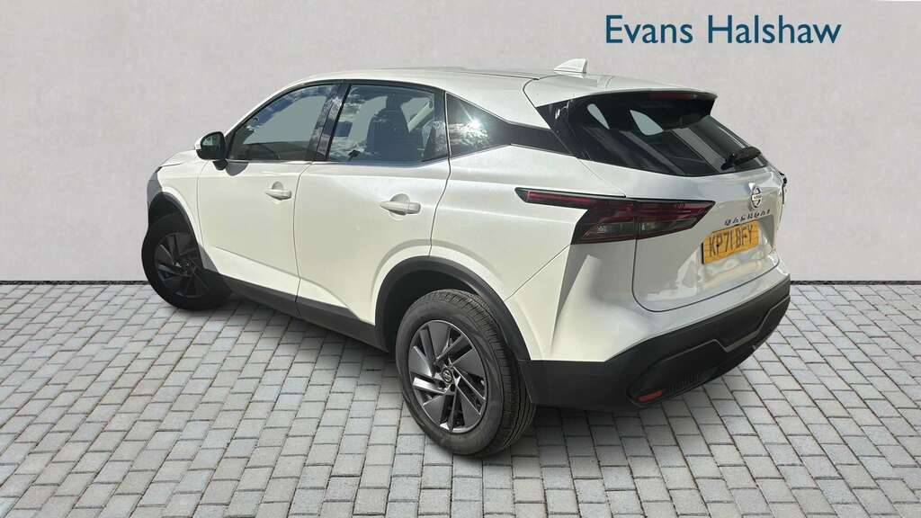 Nissan Qashqai 1.3 Dig-t Mh Acenta Premium 2021 KP71BFY White