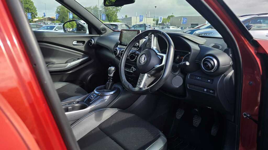 Nissan Juke Tekna Black #5