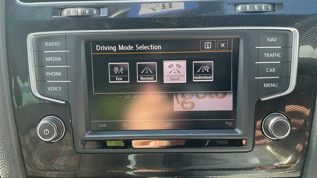 Volkswagen Golf 1.4 Tsi Bluemotion Tech Match Edition Hatchback Red #18