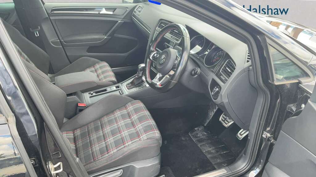 Volkswagen Golf 1.4 Tsi Bluemotion Tech Match Edition Hatchback Red #4