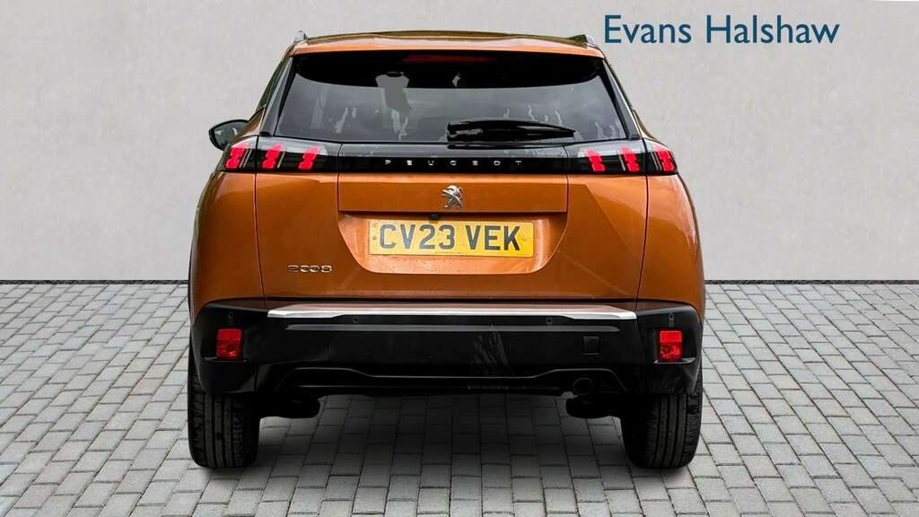 Peugeot 2008 1.2 Puretech Allure Premium 2023 Orange #2