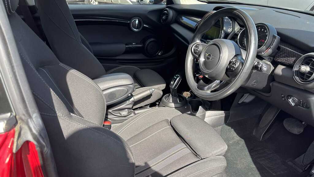Mini Hatch 2.0 Cooper S Classic II 2020 Red #3