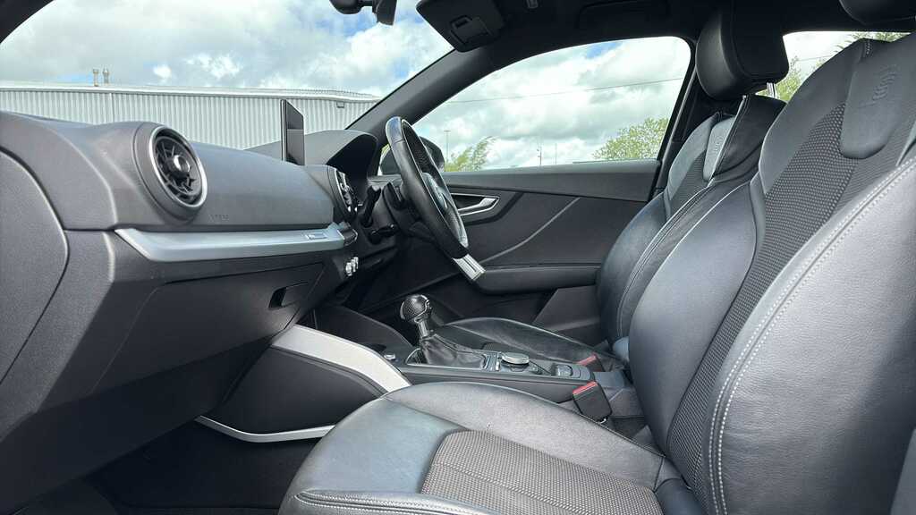 Audi Q2 Tfsi Sport White #8