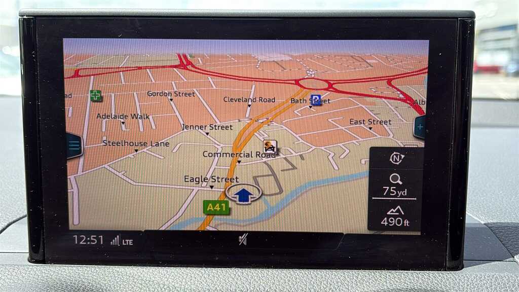 Audi Q2 Tfsi Sport White #9