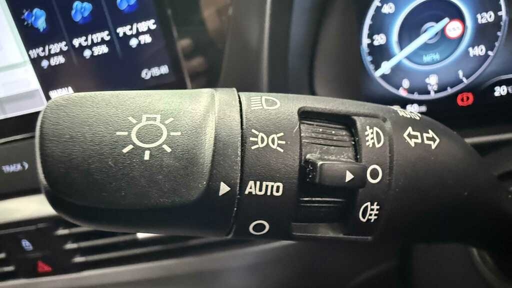 Hyundai I20 Se Connect Brown #17