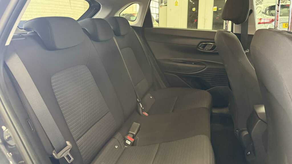 Hyundai I20 Se Connect Brown #9