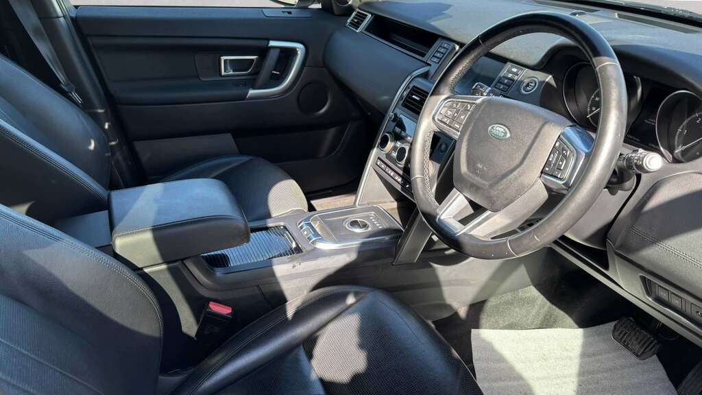 Land Rover Discovery Sport 2.0 Td4 180 Landmark 2019 White #3