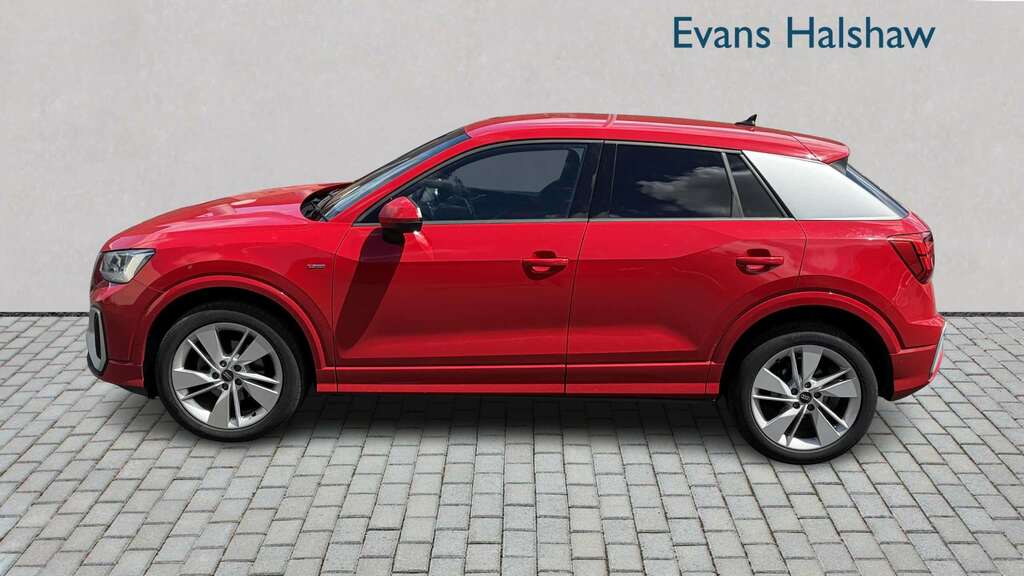Audi Q2 35 Tfsi S Line S Tronic 2023 Red #5