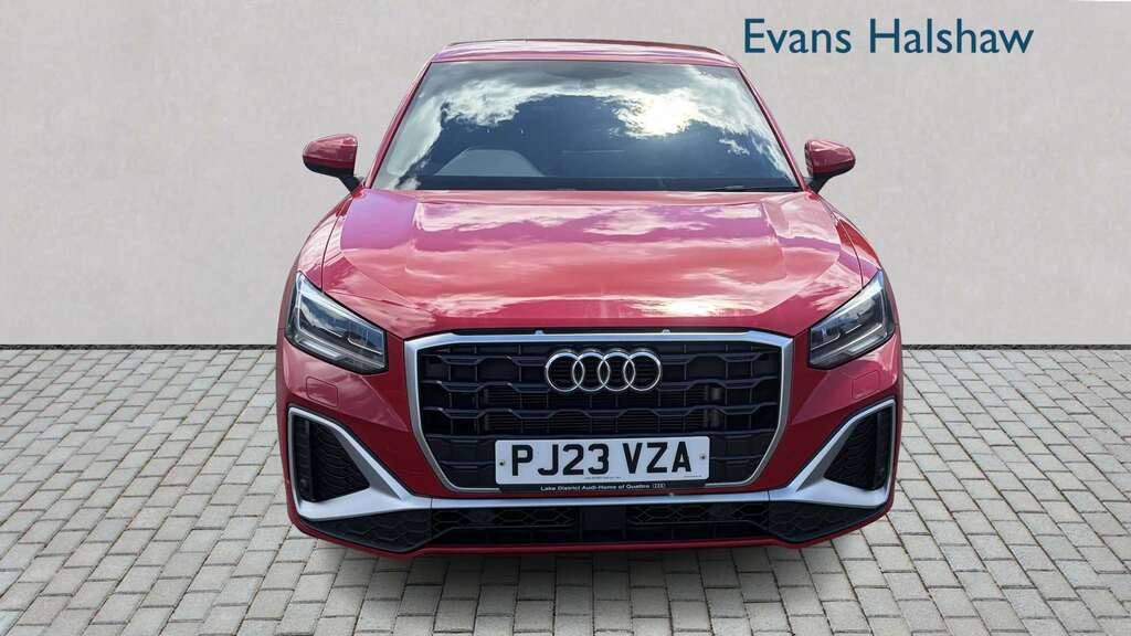Audi Q2 35 Tfsi S Line S Tronic 2023 Red #4