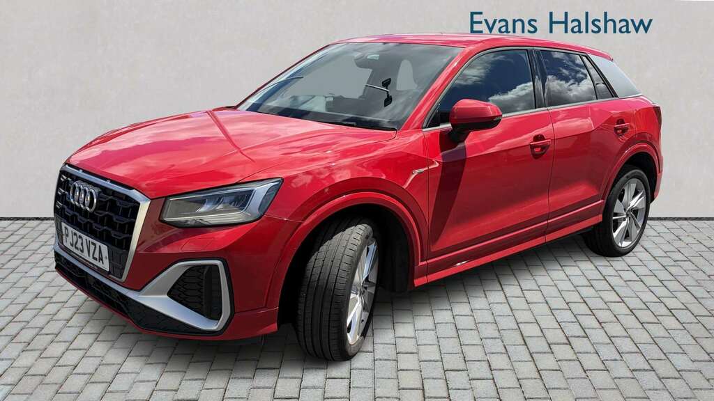 Audi Q2 35 Tfsi S Line S Tronic 2023 Red #2