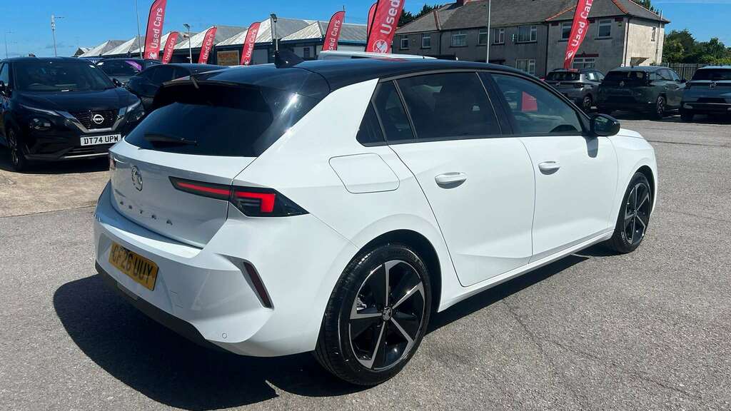 Vauxhall Astra 1.2 Turbo 130 Griffin 2026 White #5