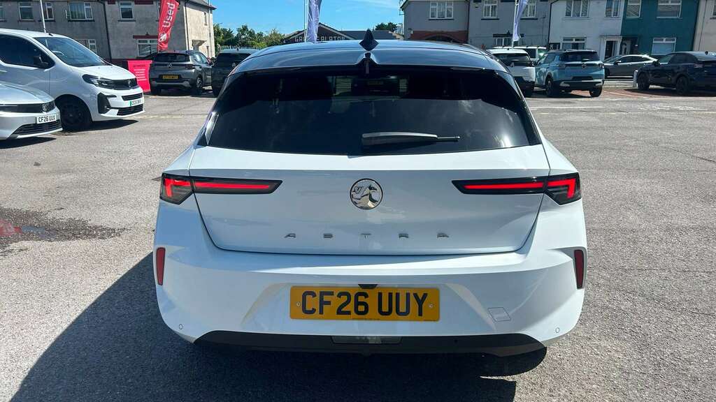 Vauxhall Astra 1.2 Turbo 130 Griffin 2026 White #4