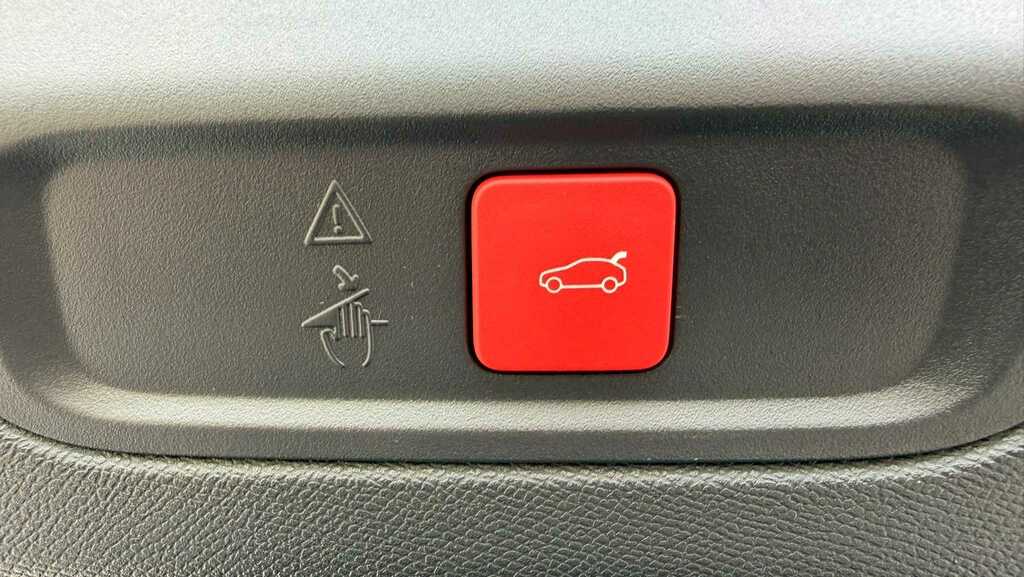 Peugeot 408 1.6 Plug-in Hybrid 225 Gt E-eat8 2024 Grey #4
