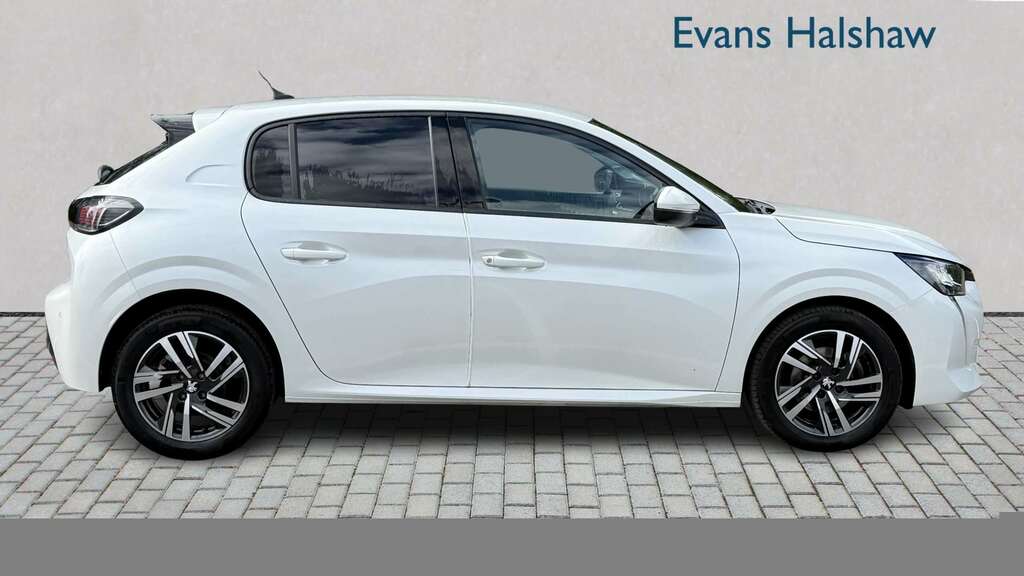 Peugeot 208 1.2 Puretech 130 Allure Premium Eat8 2021 White #4
