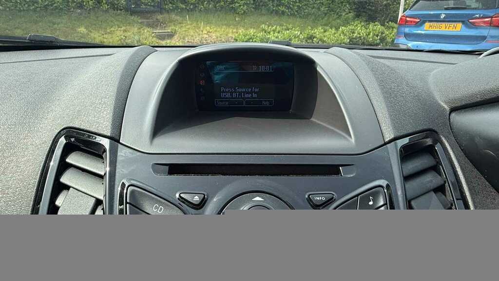 Ford Fiesta Zetec Silver #7