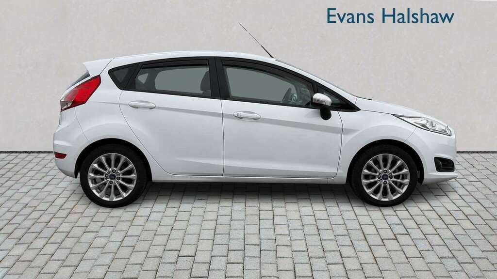 Ford Fiesta Petrol Red #6