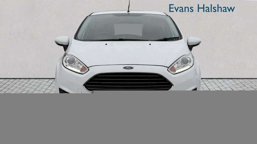 Ford Fiesta Petrol Red #4