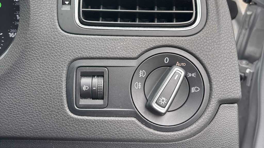 Volkswagen Polo Hatchback Blue #9