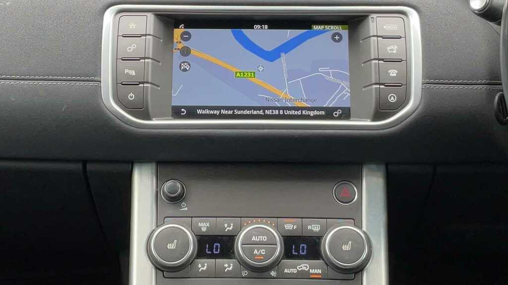Land Rover Range Rover Evoque 2.0 Td4 Se Tech 177 Bhp White #11