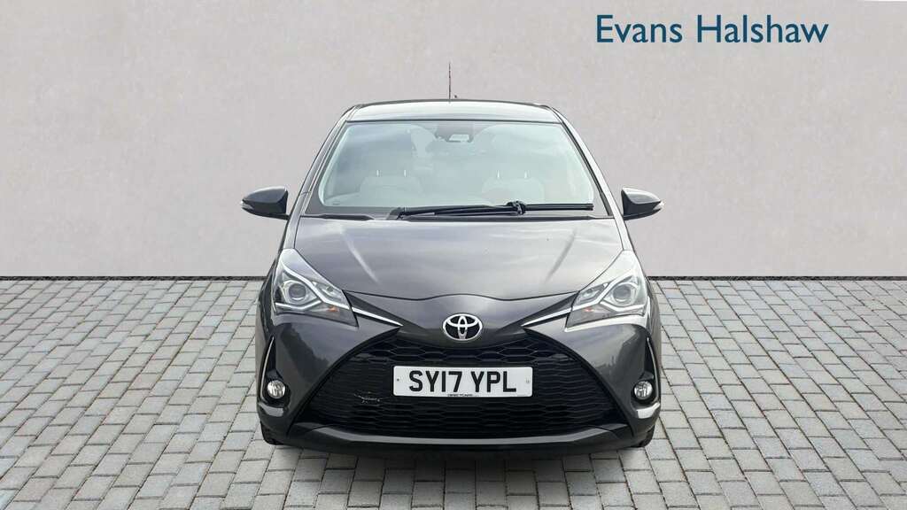 Toyota Yaris Hatchback Red #3