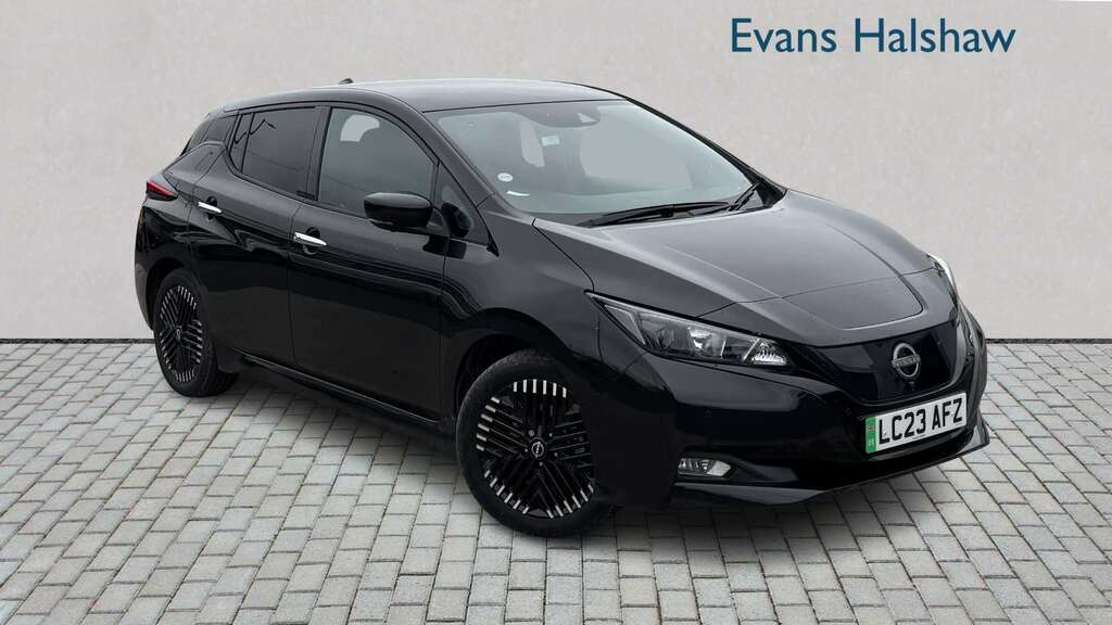 Nissan Leaf 110Kw N-connecta 39Kwh 2023 Black
