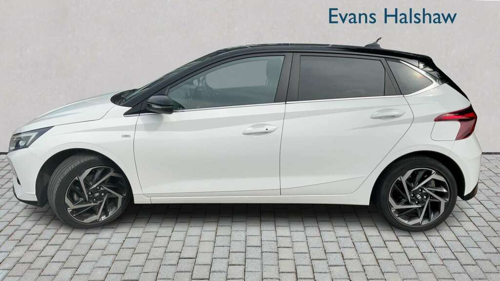 Hyundai I20 1.0T Gdi 48V Mhd Ultimate 2022 White #3