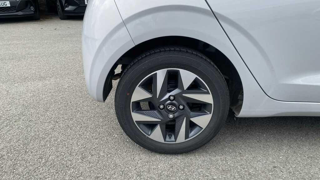 Hyundai I10 Advance Red #7
