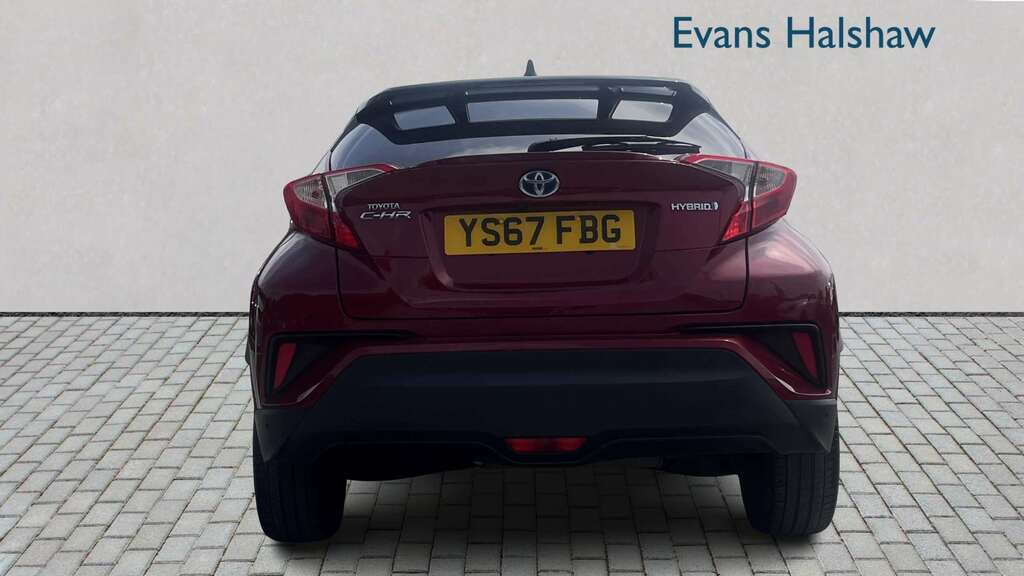 Toyota C-Hr 1.8 Hybrid Red Edition Cvt 2018 Red #5