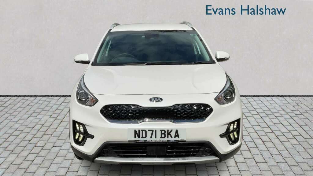 Kia Niro 1.6 Gdi Hybrid 2 Dct 2021 White #4