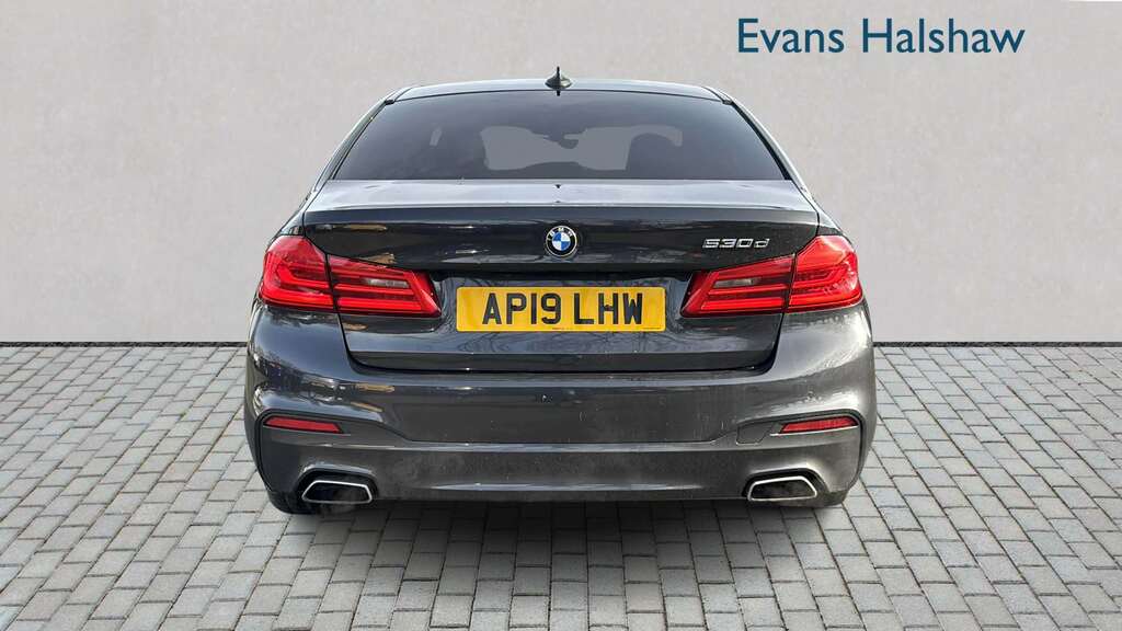 BMW 5 Series 530D M Sport 2019 Grey #4