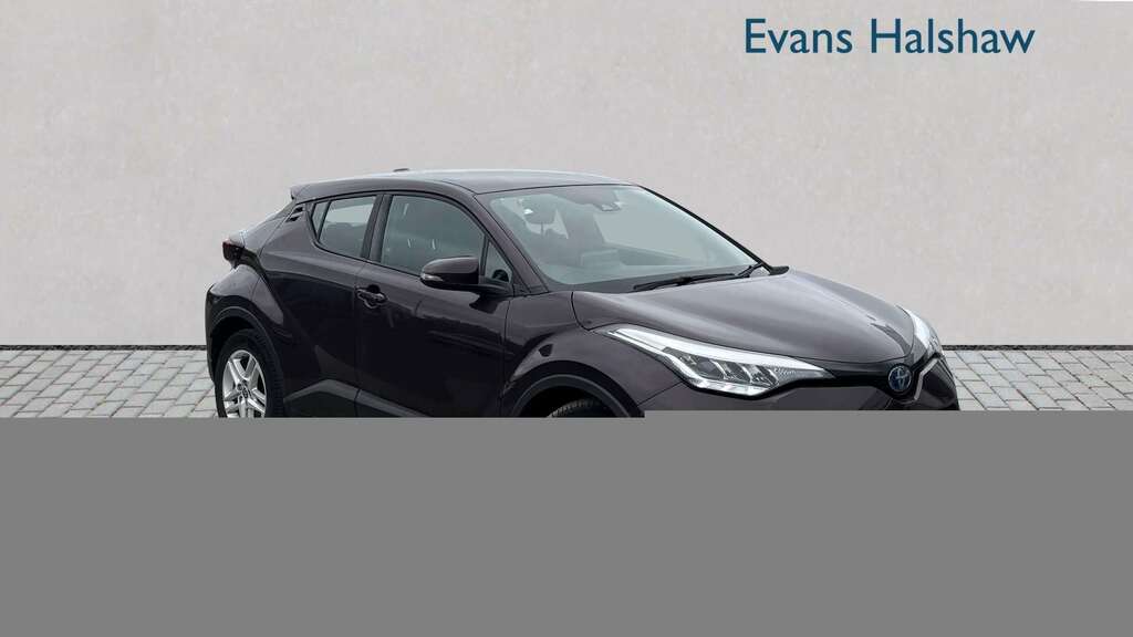 Toyota C-Hr Excel White #1