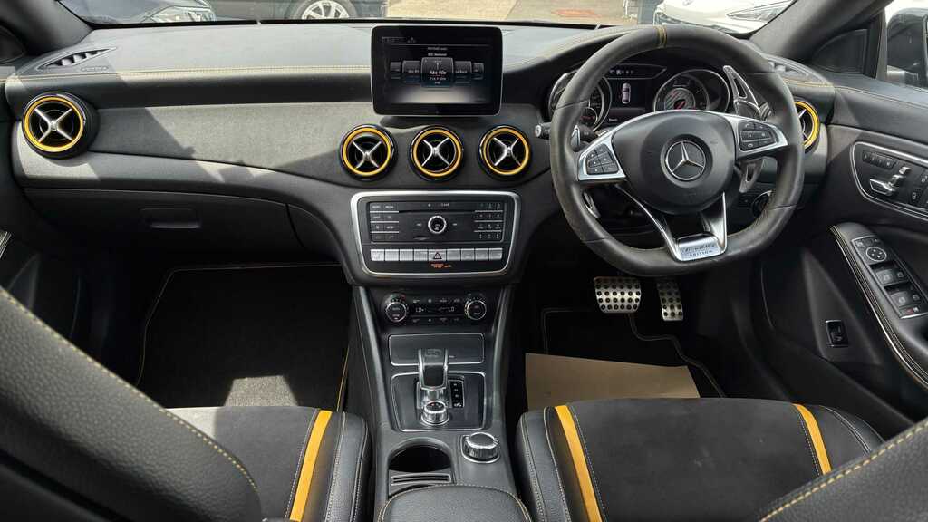 Mercedes-Benz CLA Class 2.1 Cla 200 White #26