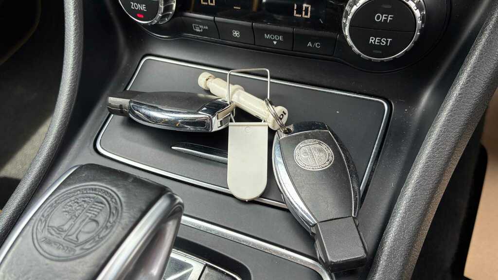 Mercedes-Benz CLA Class 2.1 Cla 200 White #37