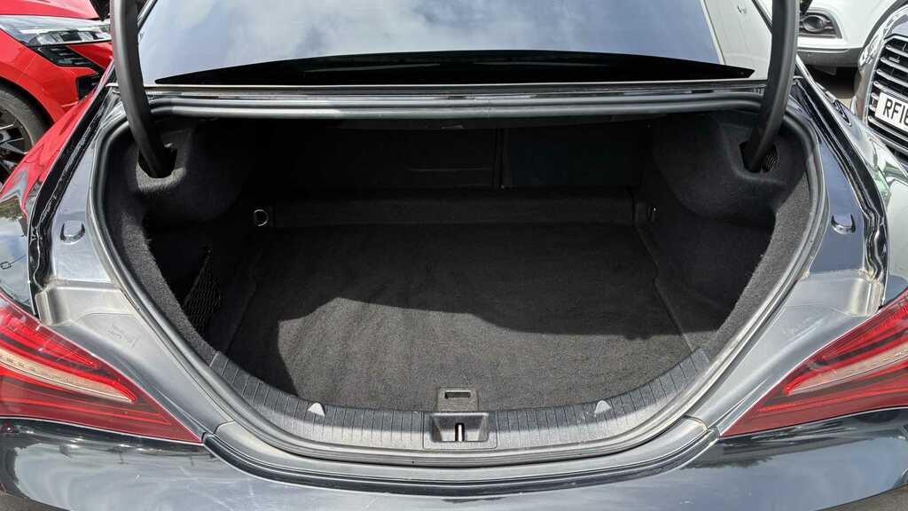 Mercedes-Benz CLA Class 2.1 Cla 200 White #24