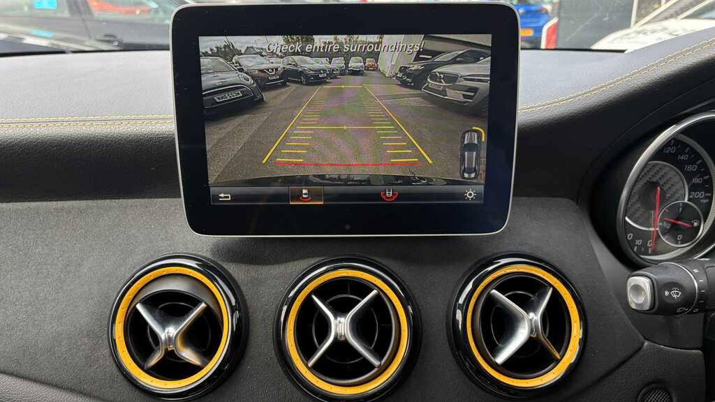 Mercedes-Benz CLA Class 2.1 Cla 200 White #33