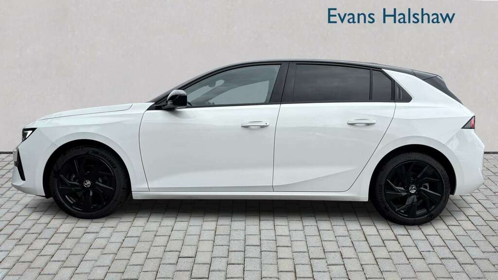 Vauxhall Astra 1.2 Turbo 130 Griffin 2026 YL26DXS White #4