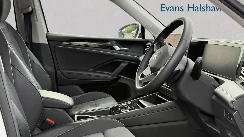 Volkswagen Tiguan 1.5 Tsi Ehybrid Elegance Dsg 2024 White #3