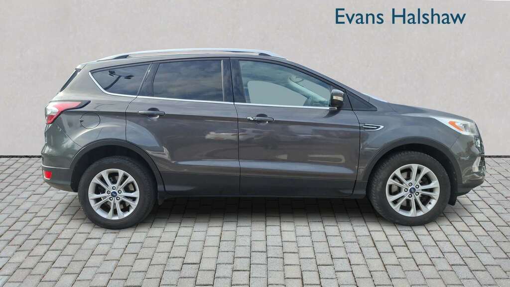 Ford Kuga 2.0 Tdci Titanium 2Wd 2016 Grey #4