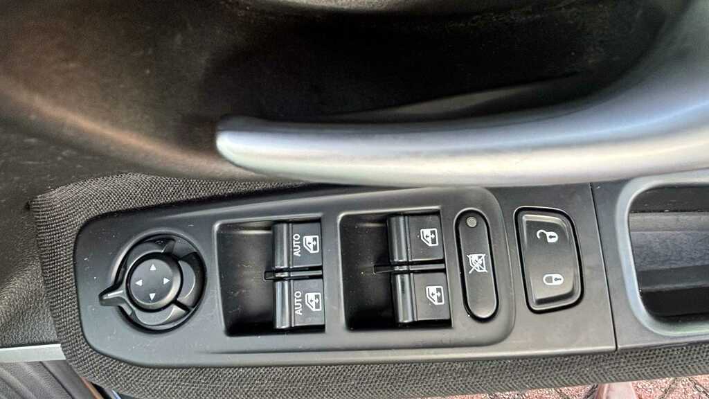Jeep Renegade 1.6 Multijet Night Eagle II Red #10